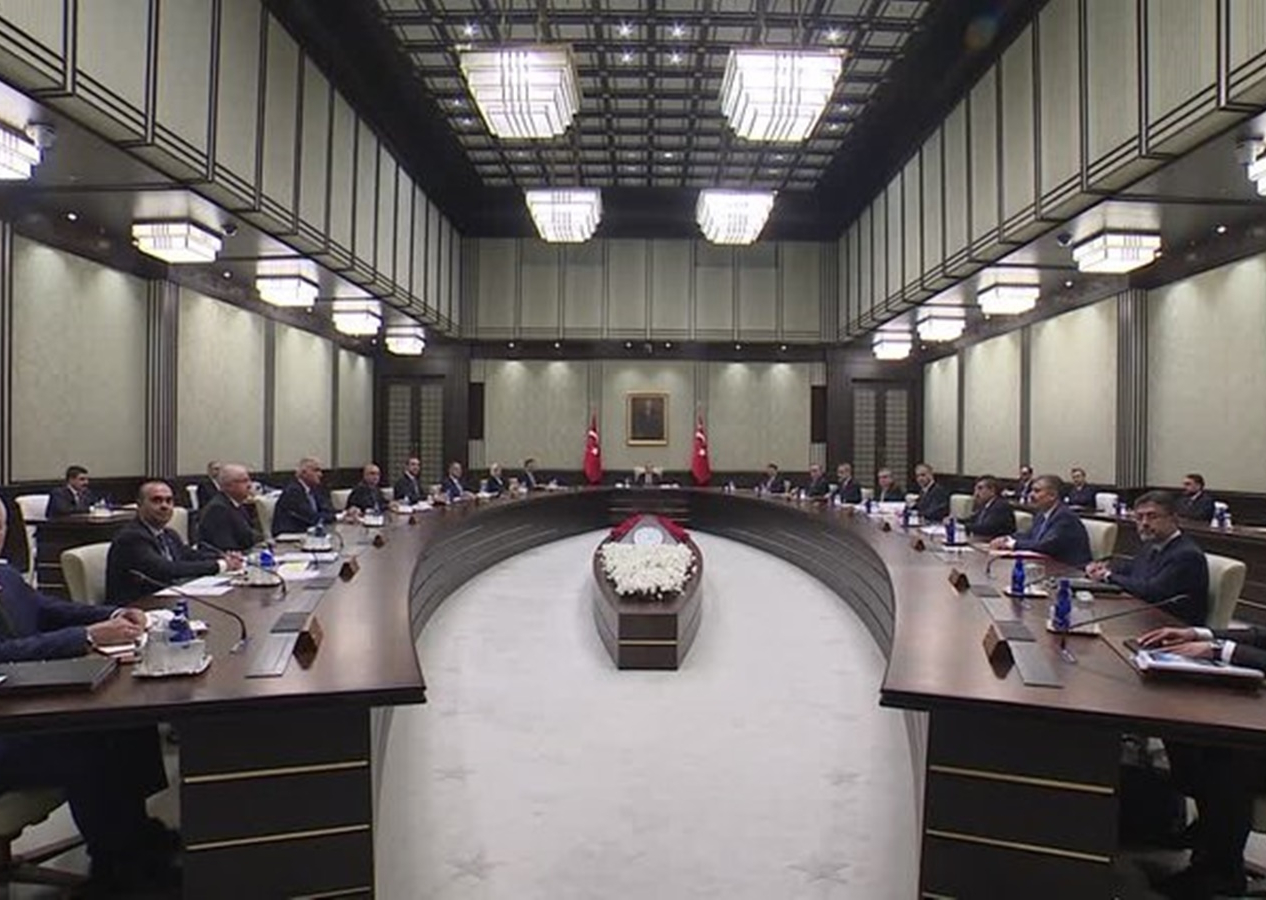 Kabine bugün toplanıyor! Asgari ücrete zam, deprem konutları, fahiş kira artışları gibi konular masada olacak
