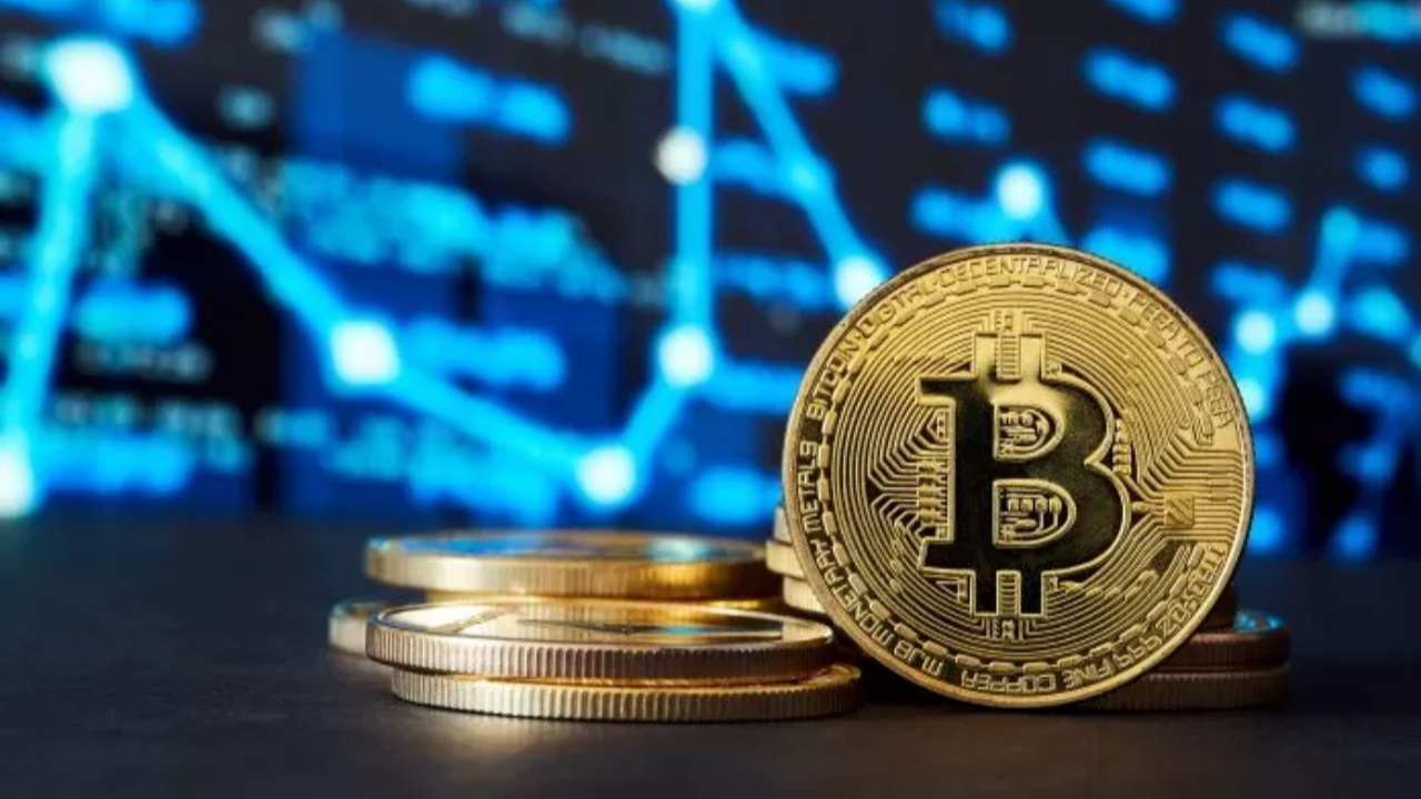 Bitcoin paraşütsüz düştü