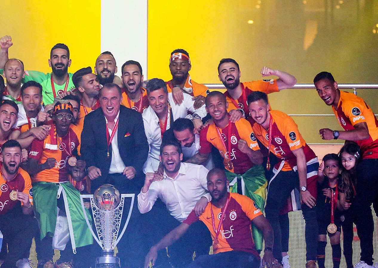 Galatasaray'ı şampiyon yapmıştı! Şimdi Fenerbahçe'ye imza atıyor
