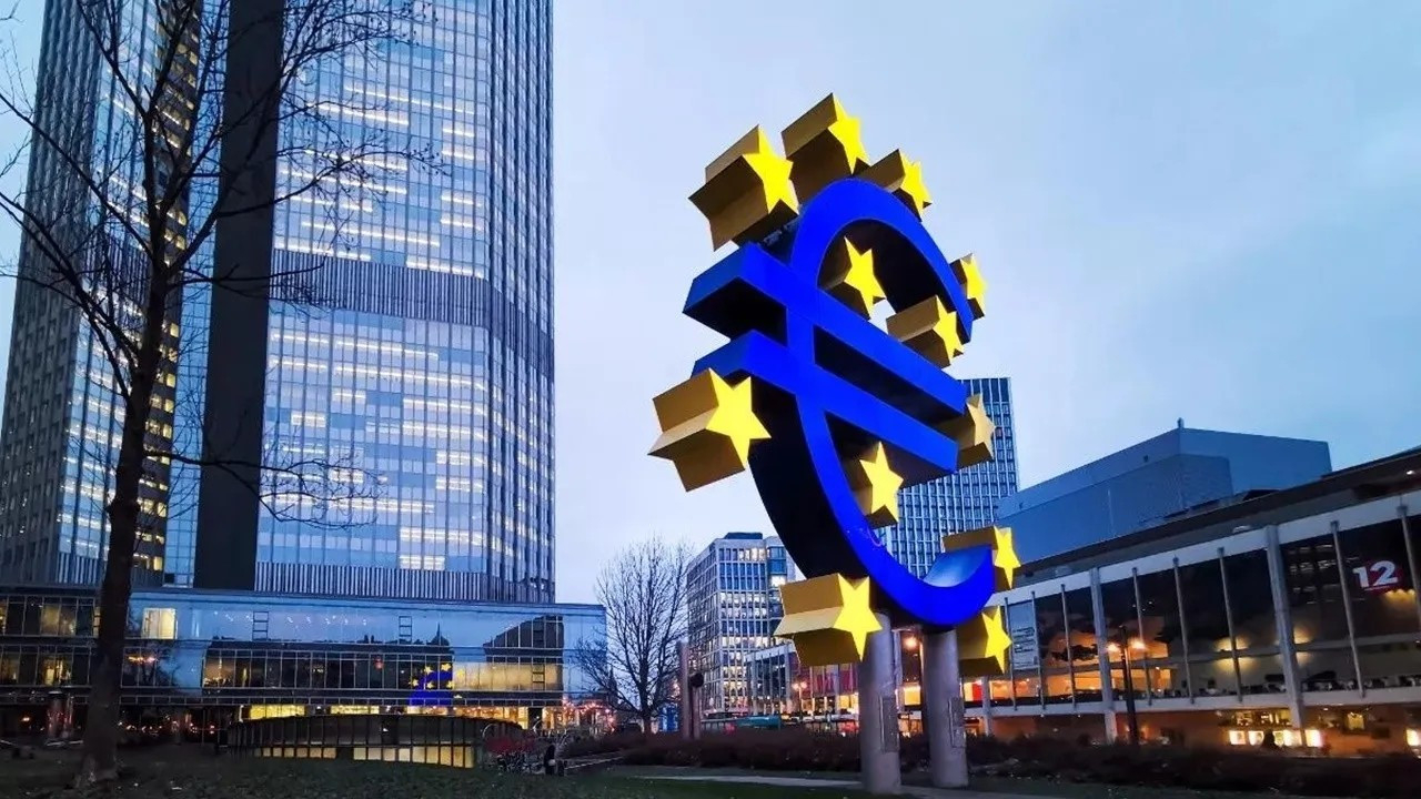 Avrupa Merkez Bankası, 3 temel politika faizini 25 baz puan arttırdı