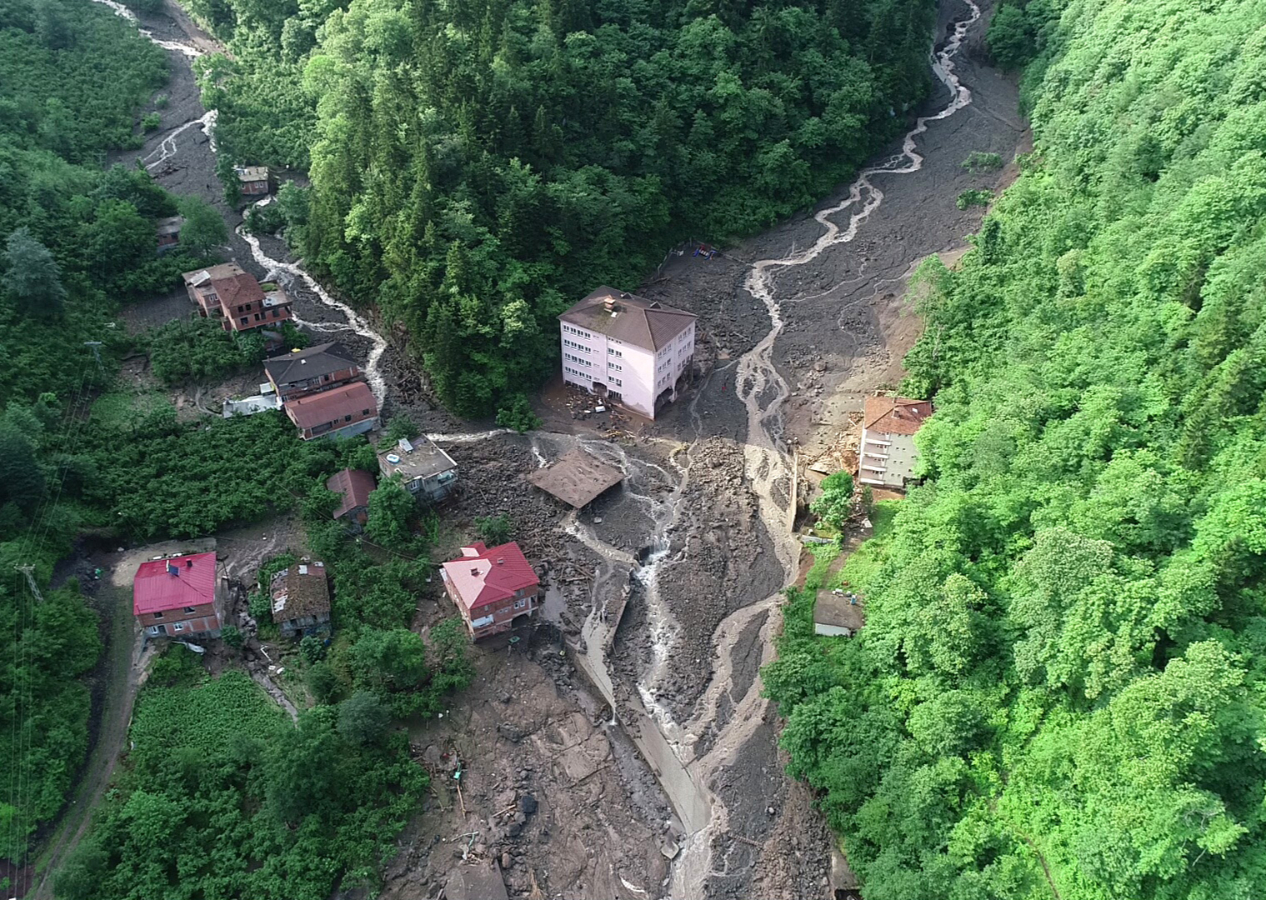Doğu Karadeniz için sel ve heyelan uyarısı: Aylardır biriken yağışlar geliyor
