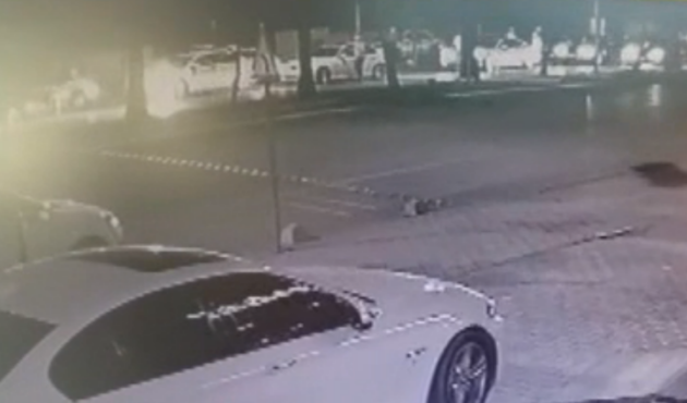 Alkollü sürücü polise çarpıp kaçtı! İşte o anlar / VİDEO