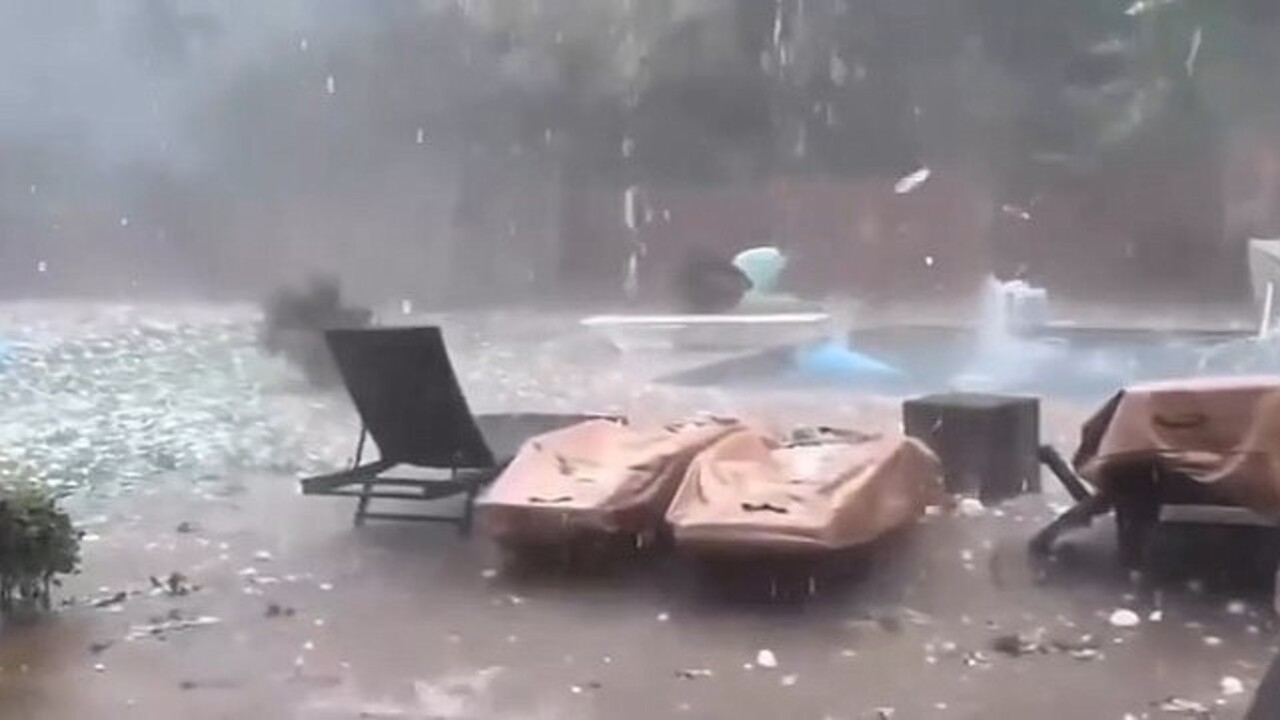 ABD'de felaket! Dolu yağışı canlar aldı...