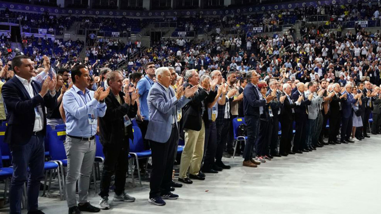Fenerbahçe yönetimi ibra edildi