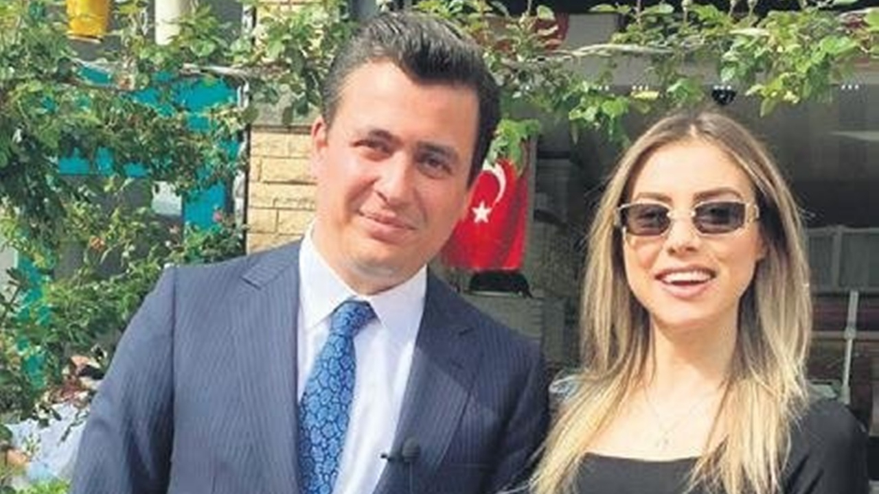 Oy vermeyene ekmek yok! Osman Gökçek'le fotoğraf çektiren ABB çalışanının işine son verildi