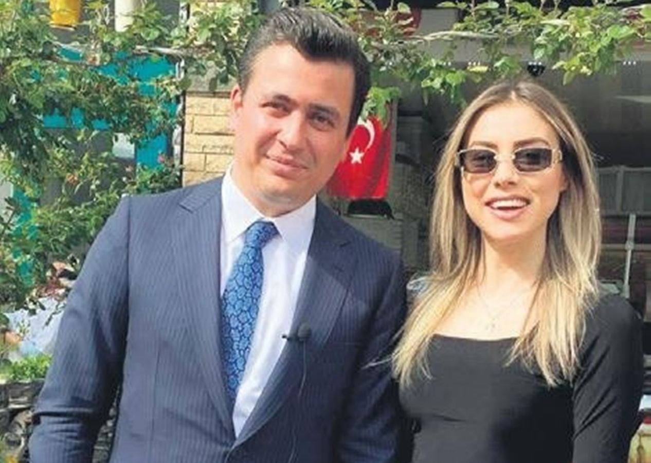 Oy vermeyene ekmek yok! Osman Gökçek'le fotoğraf çektiren ABB çalışanının işine son verildi
