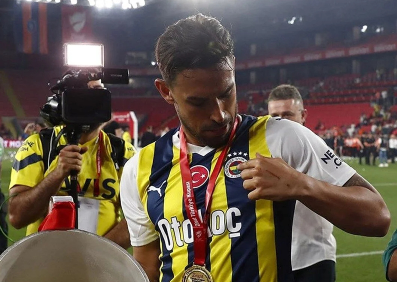 Fenerbahçe'den '5 yıldız' için ilginç çözüm: 3 farklı logo tescil ettirildi