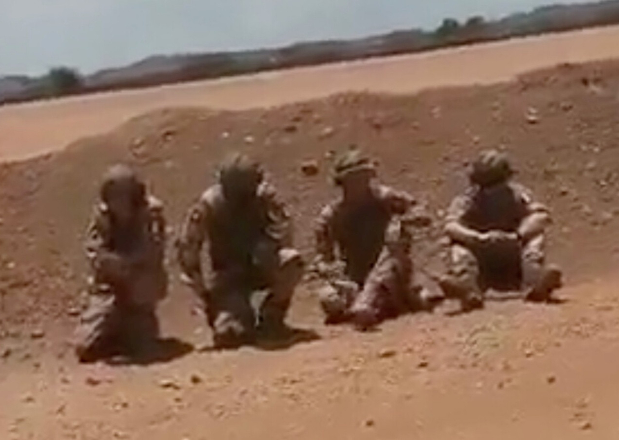 Afrika'da rüzgar tersine döndü: Çad ordusu, Fransız askerlerini gözaltına aldı!