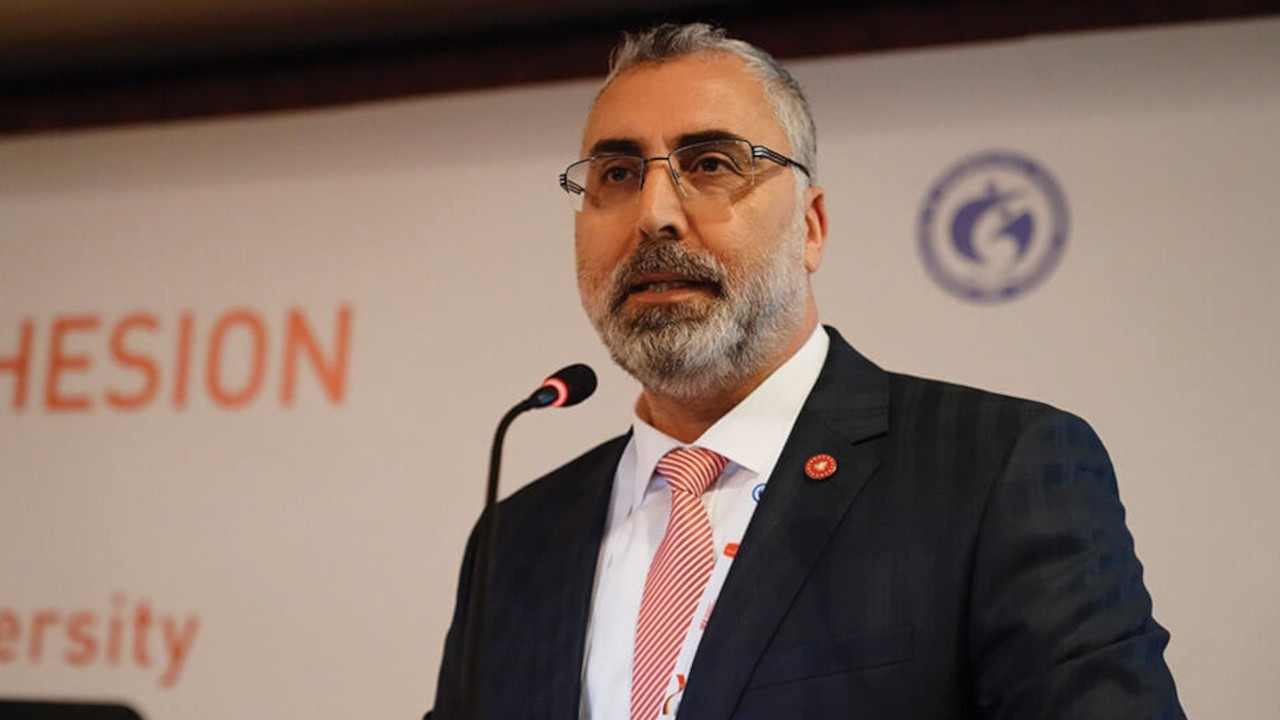 TÜRK-İŞ ve TİSK ile görüşen Bakan Işıkhan'dan asgari ücret açıklaması