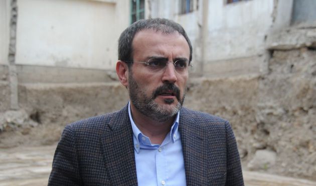 "Avrupa'yı arkana alıp, Anadolu'ya meydan okuyacağına, Anadolu'yu arkana alıp, Avrupa'ya meydan oku!"