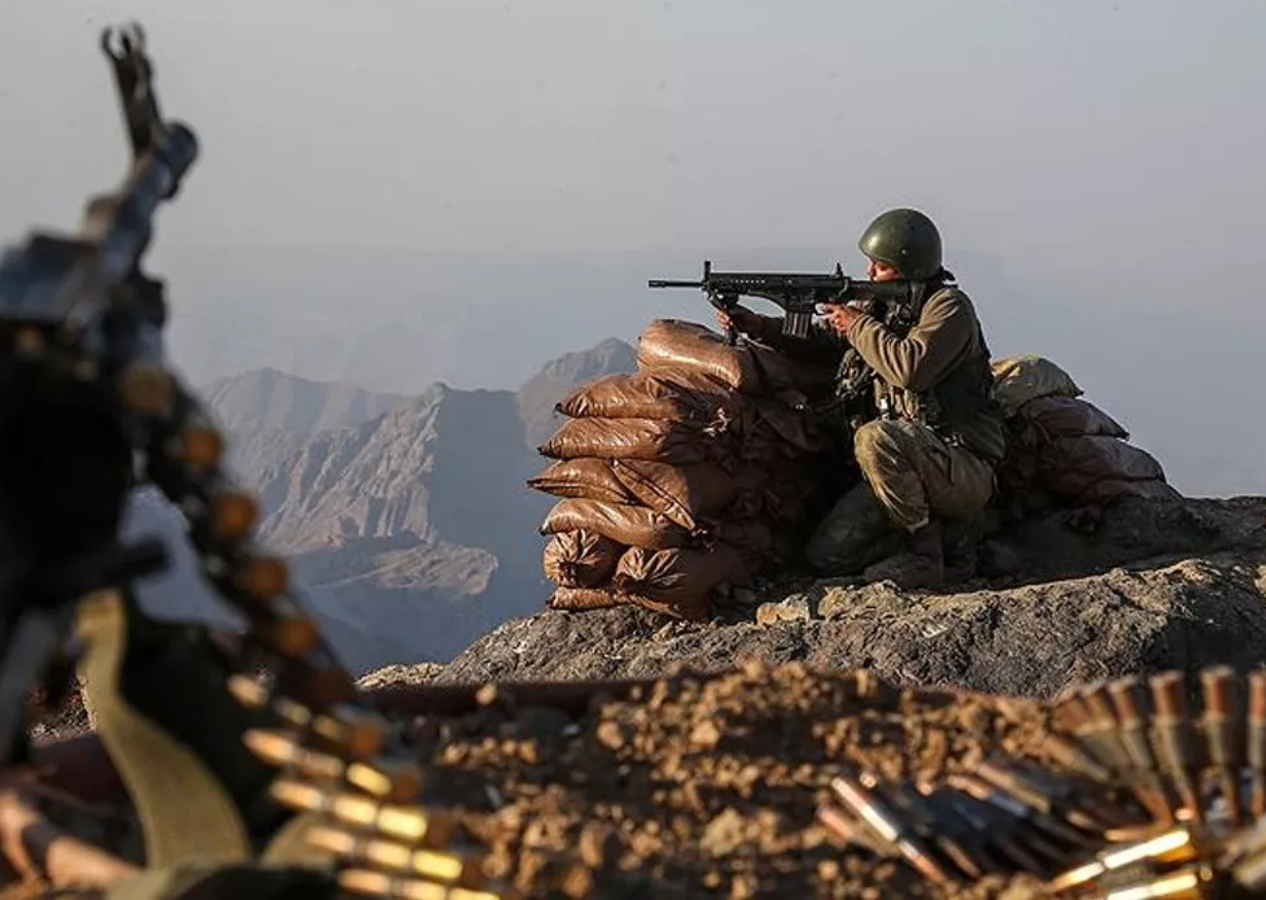 Kuzey Irak'ta teröre ağır darbe: Sözde lider kadrosundaki 2 terörist öldürüldü!