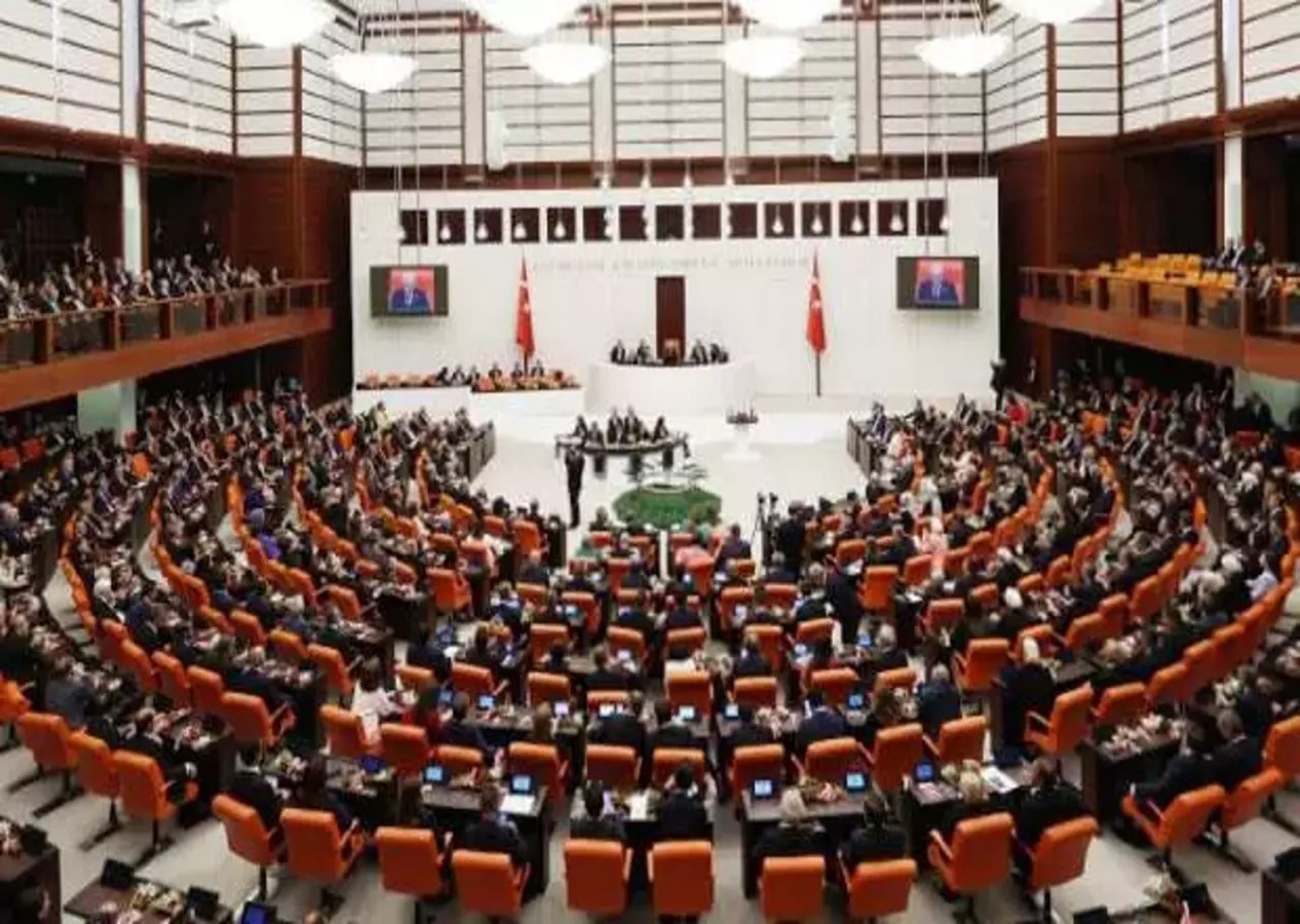 Ek bütçe resmen yasalaştı!