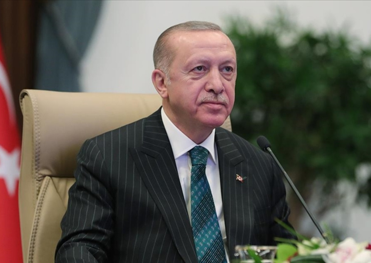 Cumhurbaşkanı Erdoğan'dan MKYK'da 3 talimat! Vergisiz telefon, bedava internet, 150 bin lira faizsiz kredi!