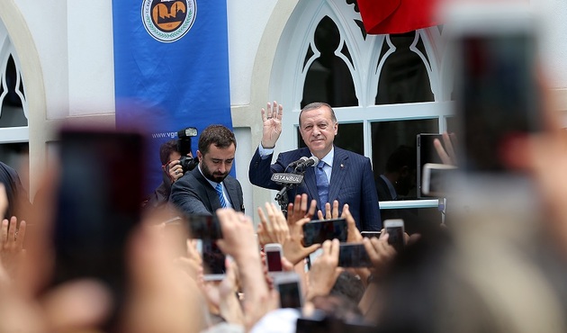 Cumhurbaşkanı Erdoğan: "Mücadeleyi canımız pahasına sürdüreceğiz"