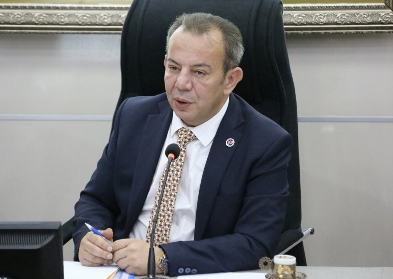 Tanju Özcan, açtı ağzını yumdu gözünü! "Fetöcüler cirit atıyor"