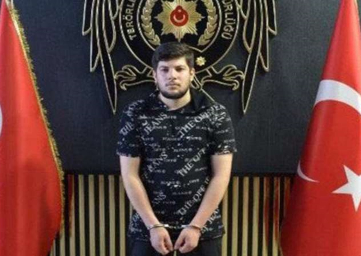 Sansasyonel eylem hazırlığındaki DEAŞ'lı terörist hücre evinde yakalandı!