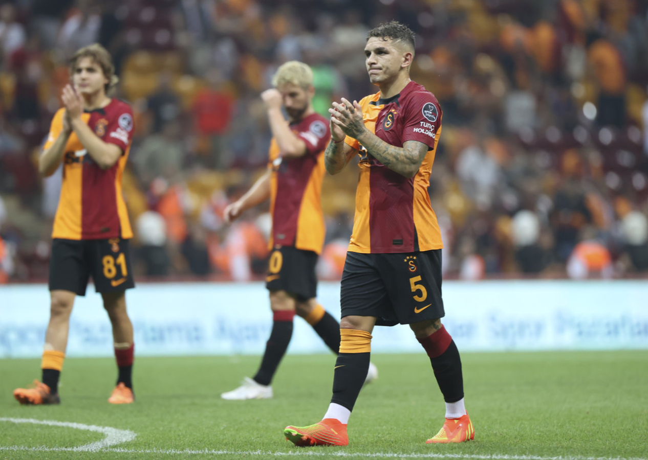 Torreira'nın menajerinden Galatasaray taraftarına saç baş yolduran açıklama: "Lazio ile görüşeceğiz"