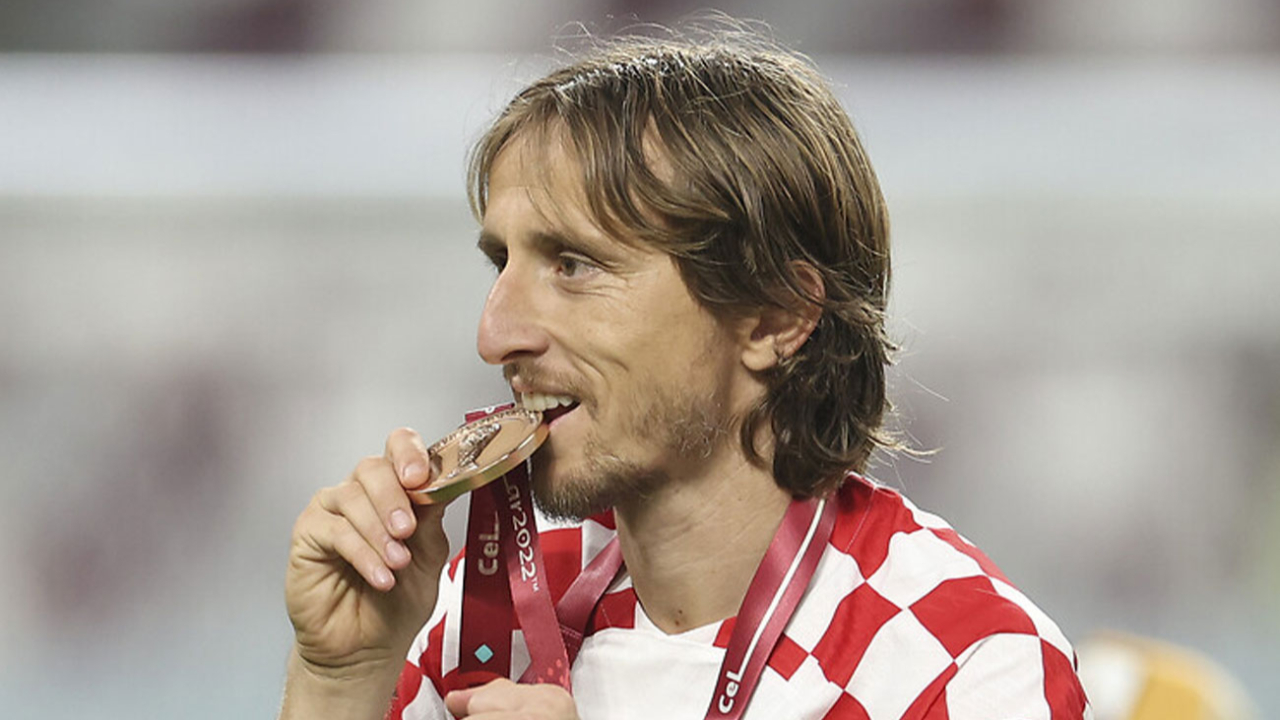 Real Madrid, Luka Modric'in sözleşmesini uzattı