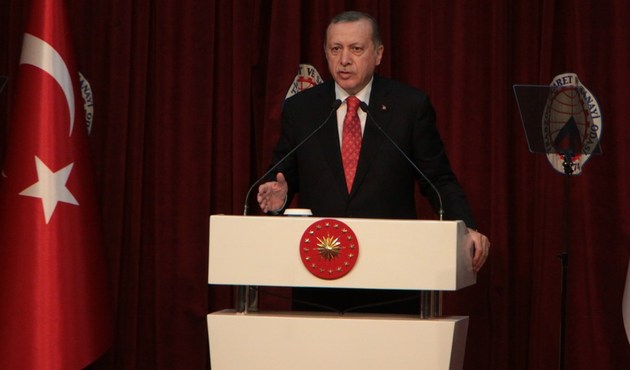 Erdoğan: Adaletin varsa İzmir belediyen işçilere ücretlerini ödesin...