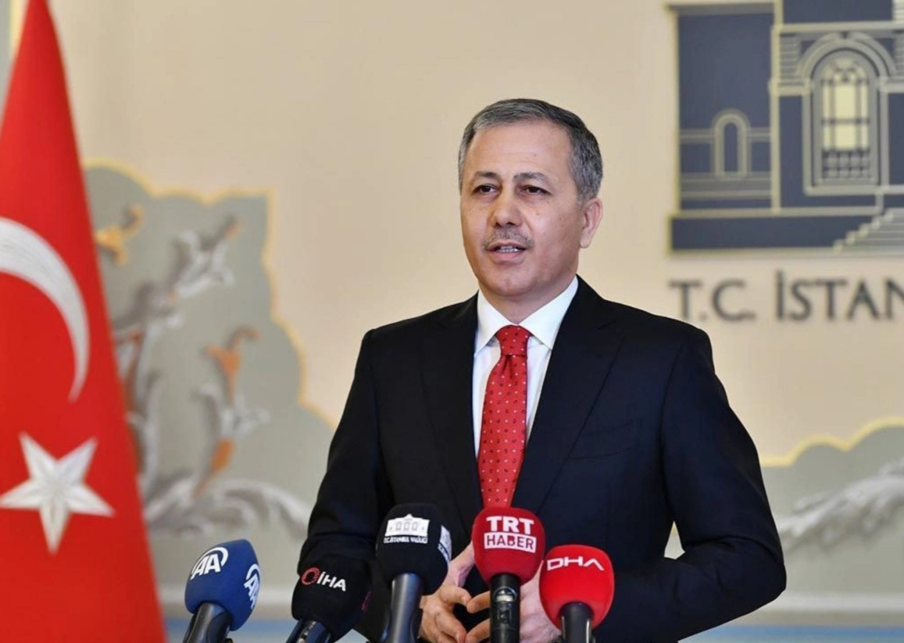 Bakan Yerlikaya açıkladı: İşte 2023'te sınır dışı edilen düzensiz göçmen sayısı