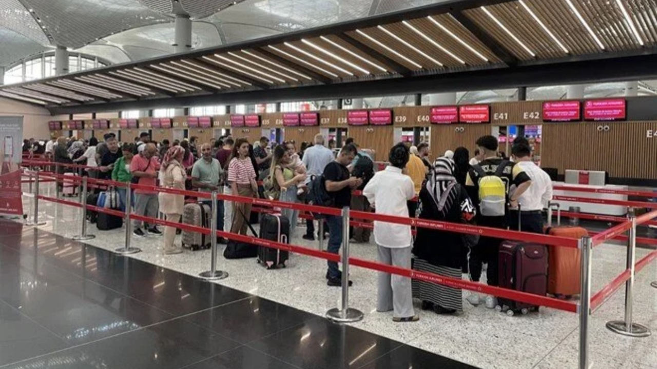 Ulaşımda rekor! Otoyol, köprü ve havalimanlarında yolcu rekoru