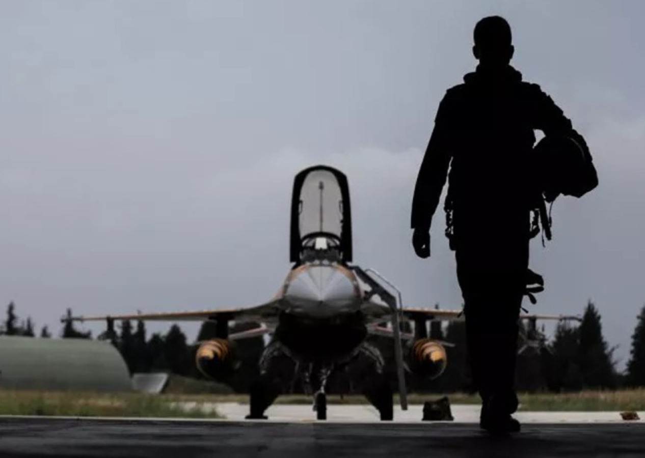 Dünyanın en riskli görevlerinden birisi! Türk pilotları anlattı...