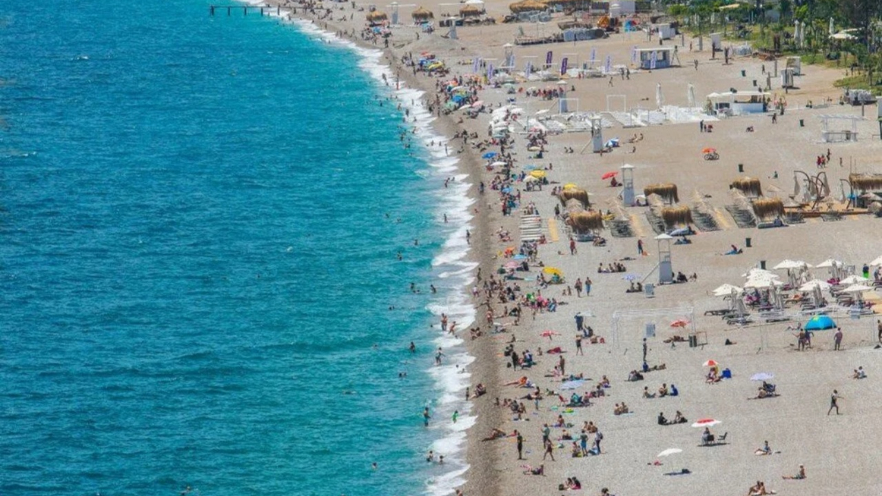Antalya'da ünlü sahilde bir aylık loca fiyatı bir yıllık kira parası