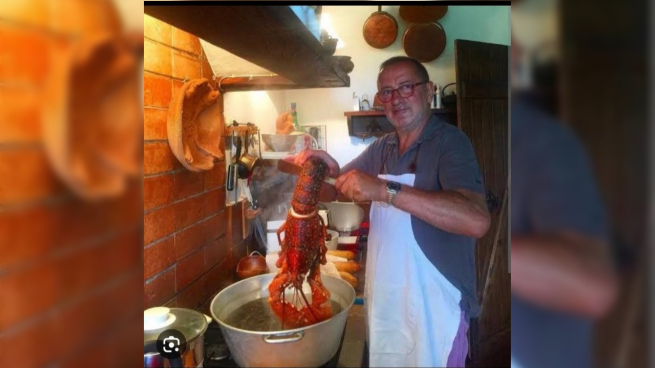 Kurban ibadetine 'eziyet' demişti... Fatih Altaylı'dan tepki çeken fotoğraf! Canlı canlı pişirmiş...