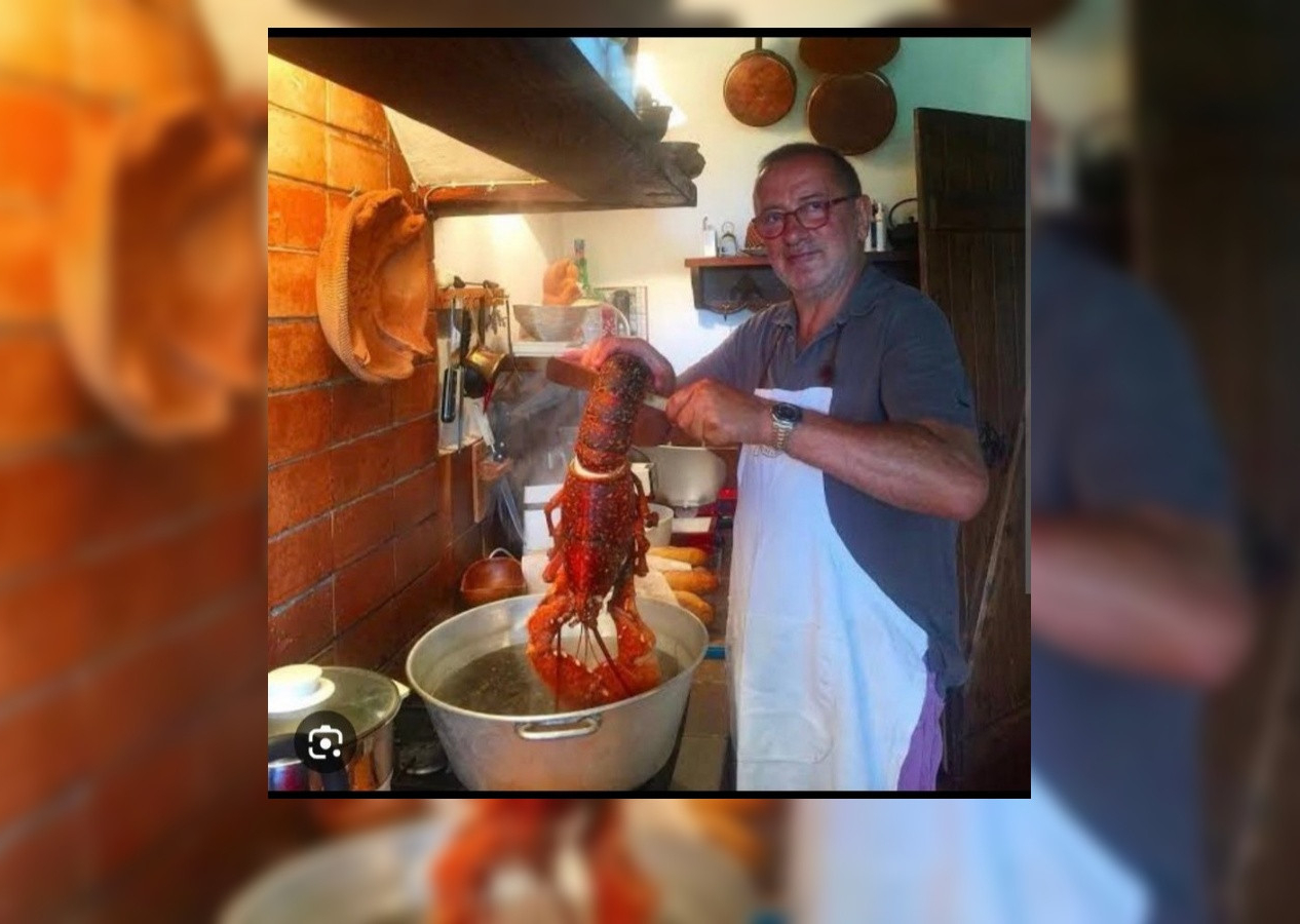 Kurban ibadetine 'eziyet' demişti... Fatih Altaylı'dan tepki çeken fotoğraf! Canlı canlı pişirmiş...