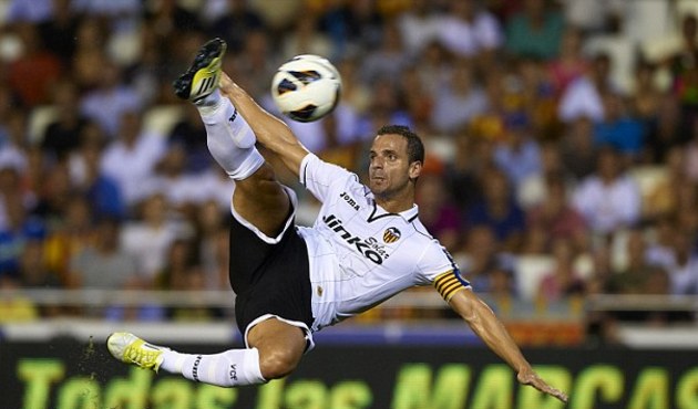 Fenerbahçe Roberto Soldado transferini resmen duyurdu