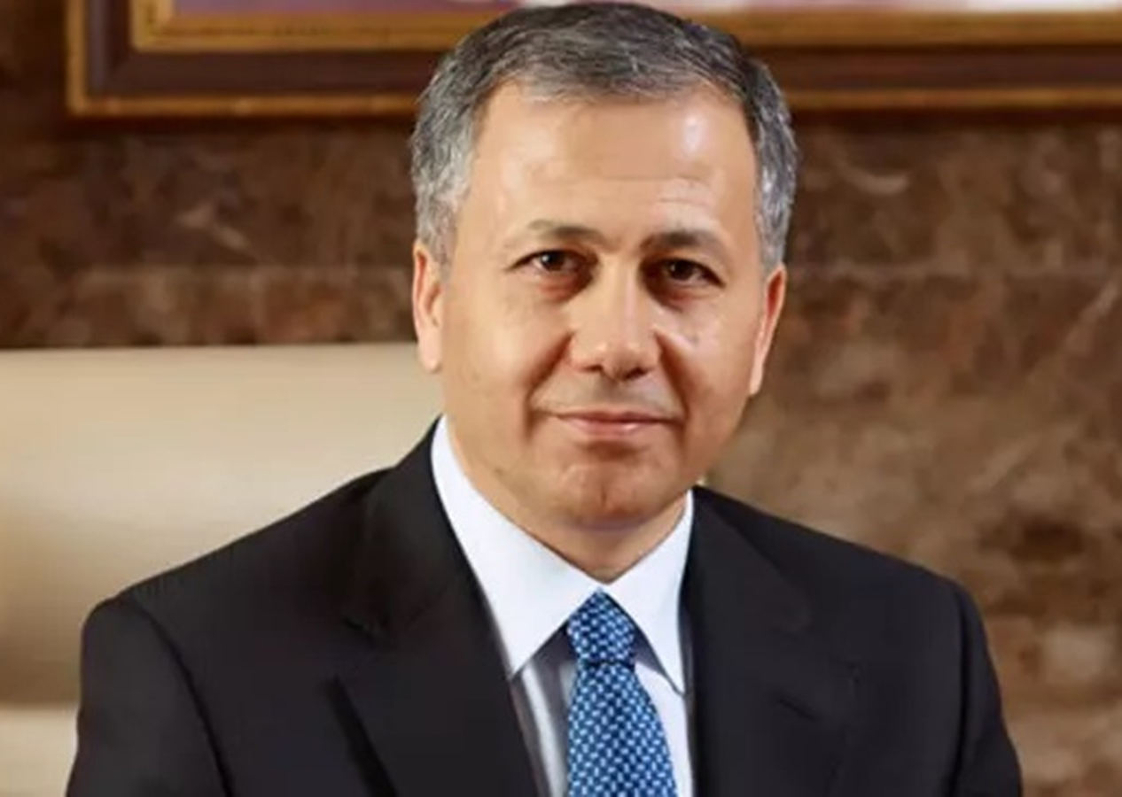 İçişleri Bakanı Ali Yerlikaya'dan Denizcilik ve Kabotaj Bayramı mesajı! ''Mavi Vatan sevdamızın önünde ne setler, ne de büyük dalgalar durabildi''