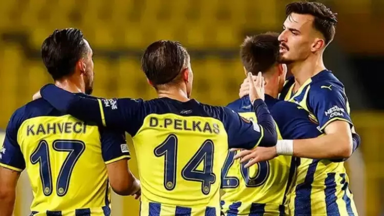 Fenerbahçe 3 futbolcunun ayrılığını resmen duyurdu!