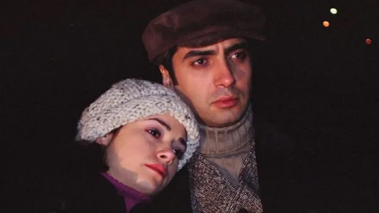 Kurtlar Vadisi dizisinin Elif'i Özgü Namal, 10 yıllık aradan sonra ekranlara geri dönüyor! Dizideki partneri ise bomba bir isim