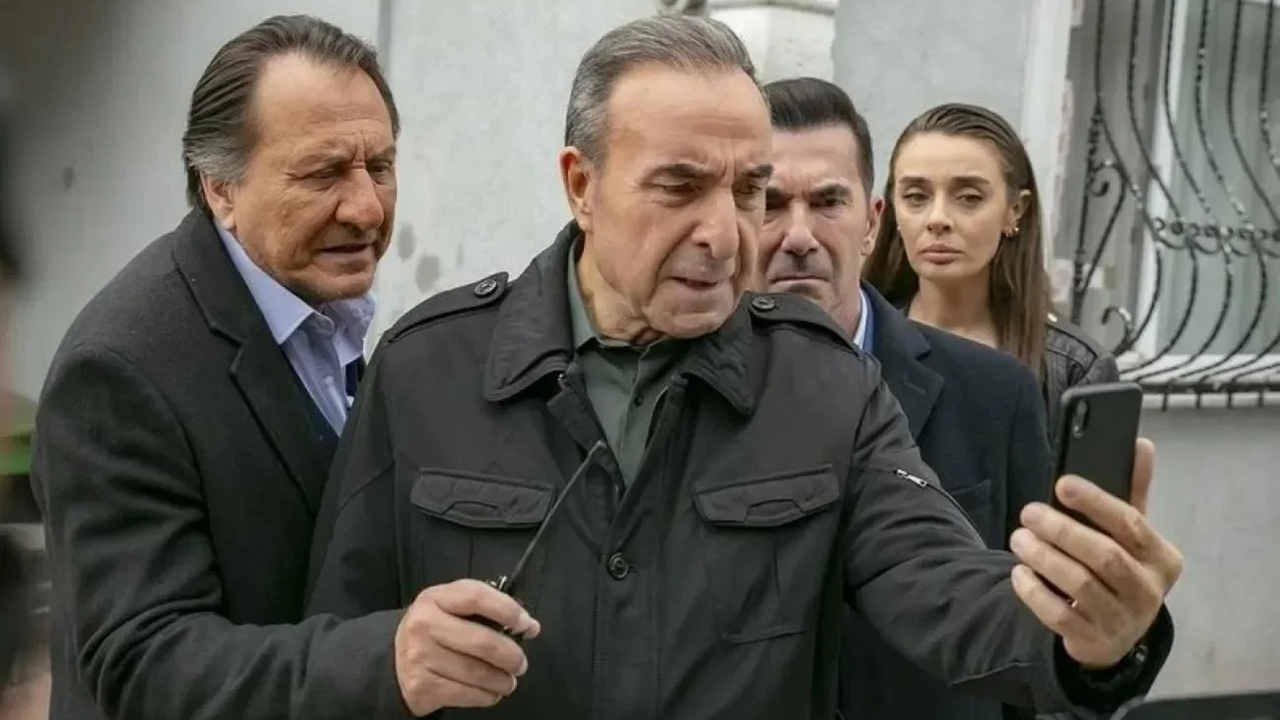 Arka Sokaklar dizisi izleyicilerle yeniden buluşmaya hazırlanıyor! Tarih belli oldu