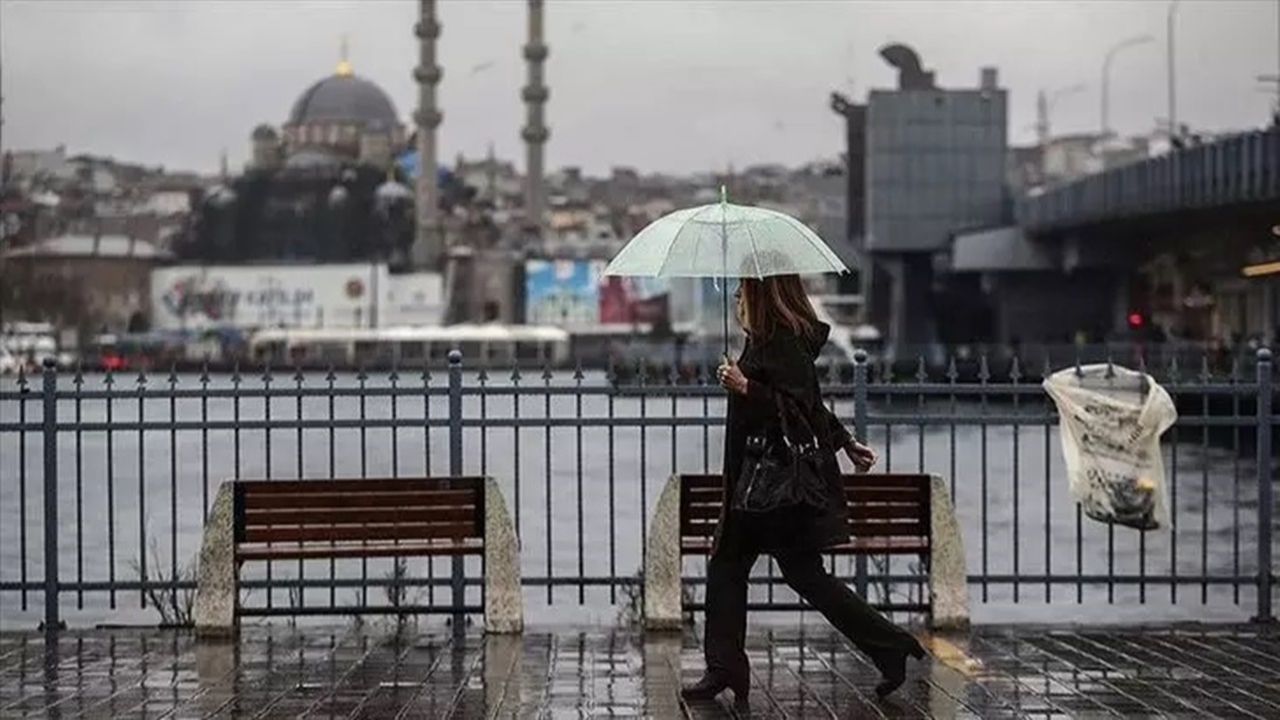 Aşırı sıcak havalardan bunalan İstanbullulara müjde! Yaz sıcaklıkları yerini yağışlara bırakıyor