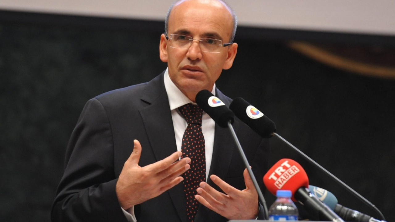 Bakan Şimşek'ten memur ve emekli aylıklarıyla ilgili açıklama: Refah payını yükselttik