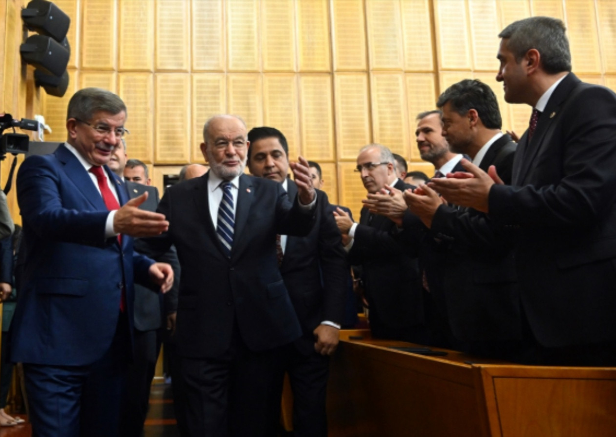 CHP listelerinden Meclis'e giren Saadet ile Gelecek Partisi'nden ilk grup toplantısı!