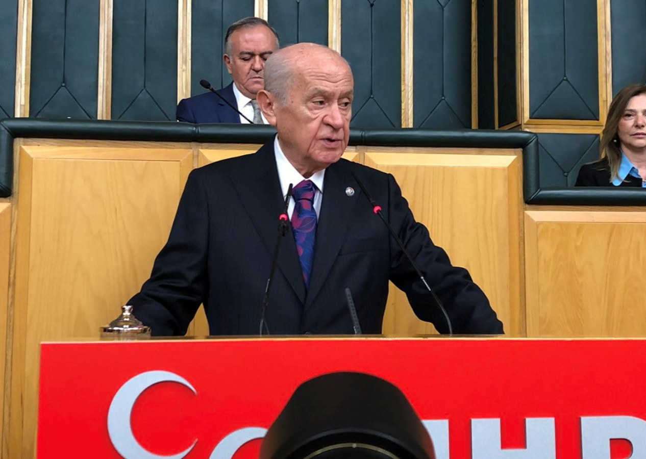 Devlet Bahçeli'den emekli maaşlarına 'seyyanen zam' çağrısı! "8077 TL  emekli kök ücretlerine de yansıtılmalıdır"