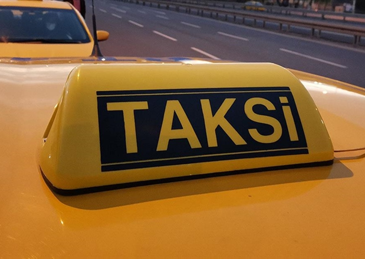 Taksicilerin yeni oyunu hayrete düşürdü! İstanbul'da açık artırma usulüyle taksi çağırma