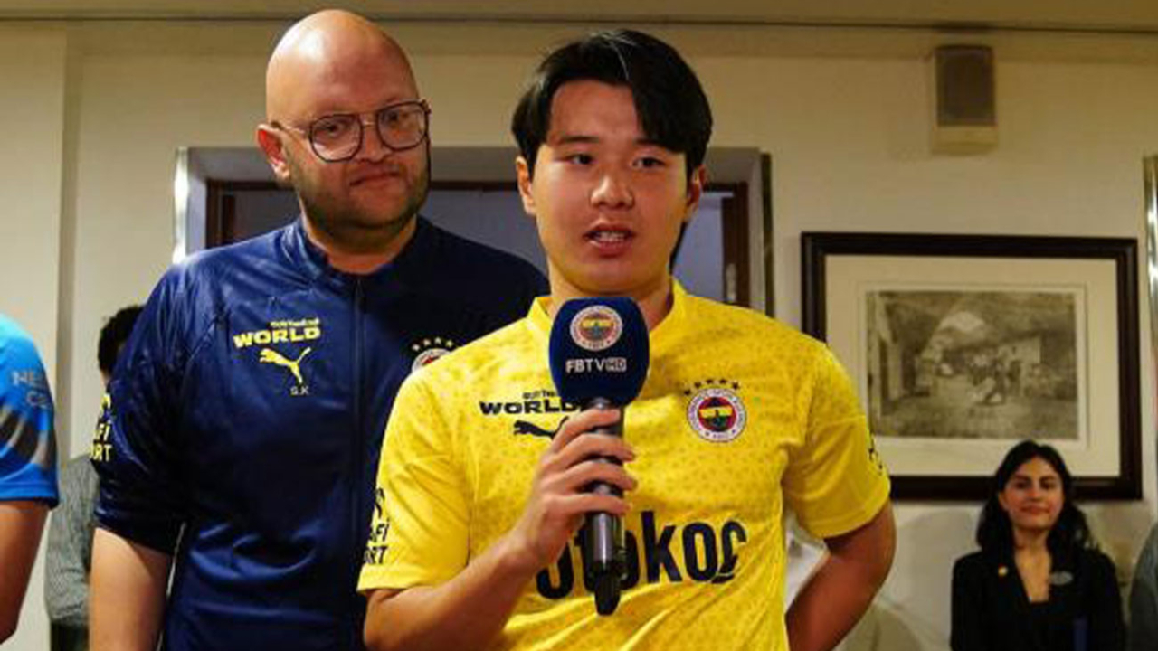 Fenerbahçe'de sürpriz doğum günü kutlaması