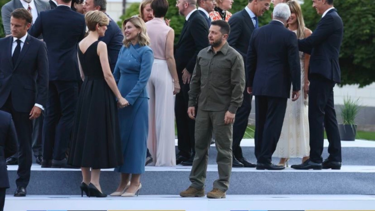 Volodimir Zelenski'nin NATO Zirvesi'ndeki yalnızlığı: Bin kelimeye bedel bir fotoğraf...