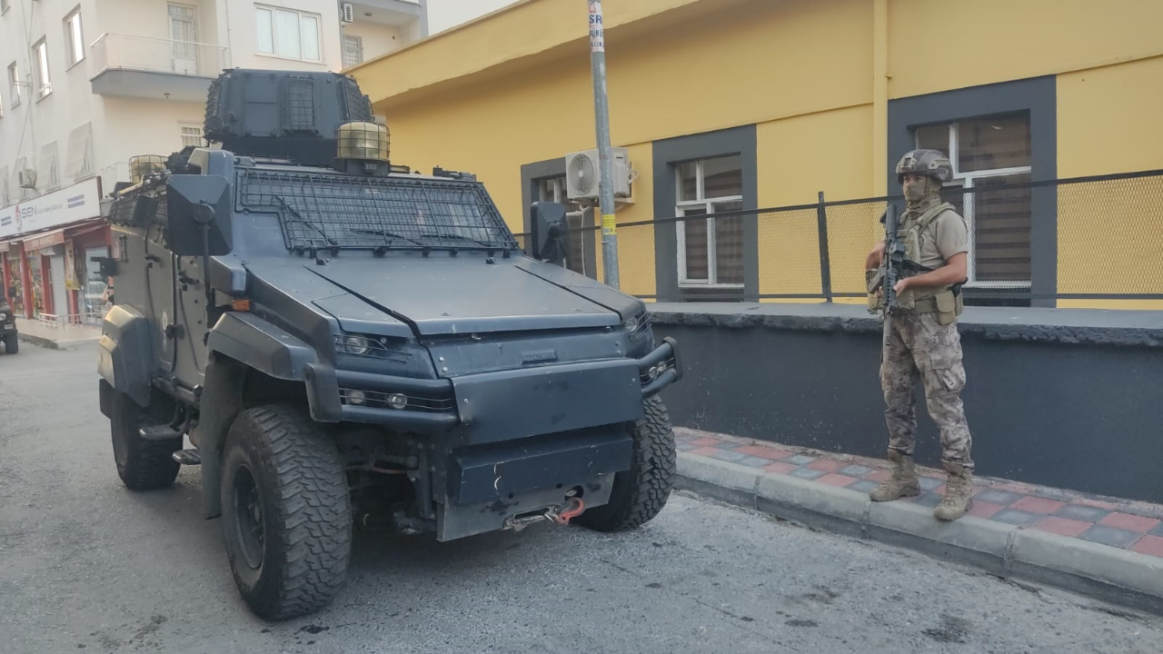 Mersin'de DEAŞ'a operasyon! 6 şüpheliden 5'i gözaltına alındı