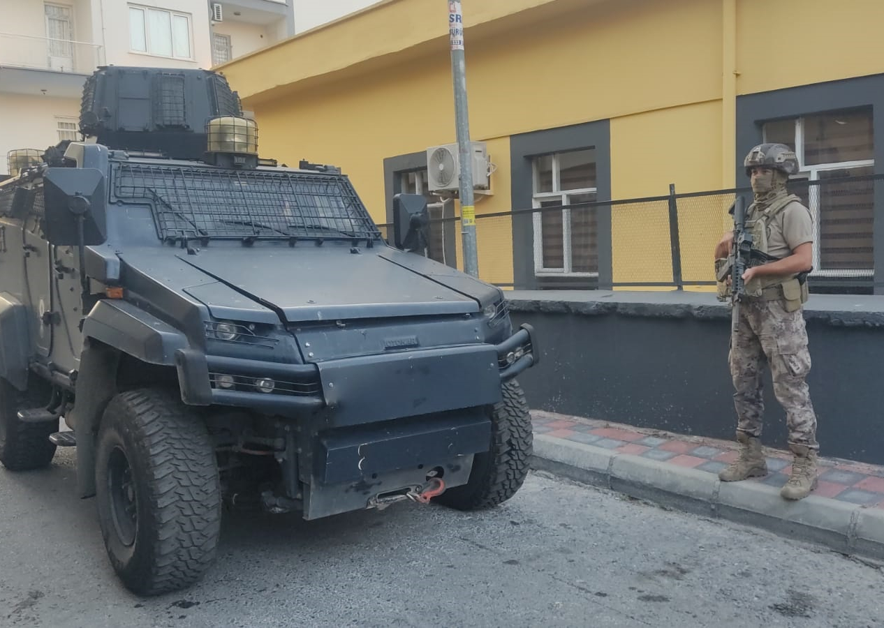 Mersin'de DEAŞ'a operasyon! 6 şüpheliden 5'i gözaltına alındı