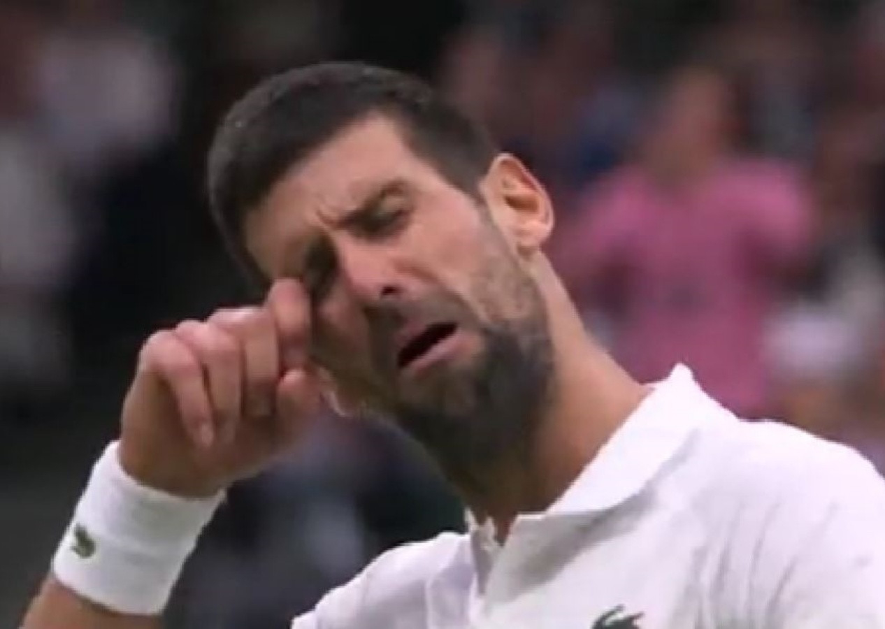 Wimbledon’da Novak Djokovic'ten çok konuşulacak hareket: Puanı aldı, seyirciyle dalga geçti!