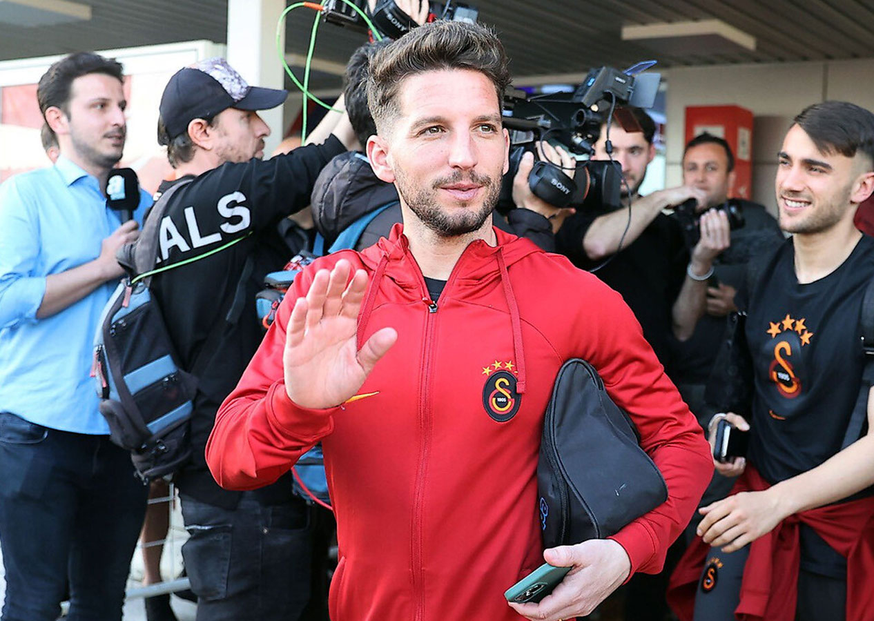 Galatasaray'ın süper yıldızı Mertens'e çılgın teklif