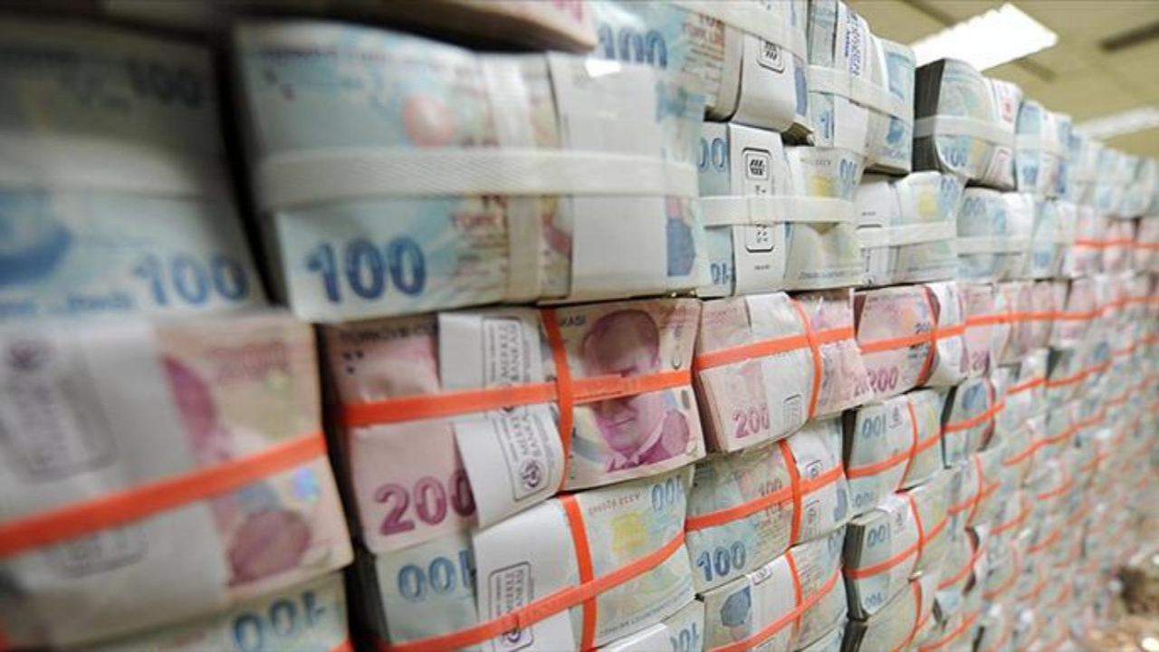 Bütçe açığı 220 milyar lira oldu