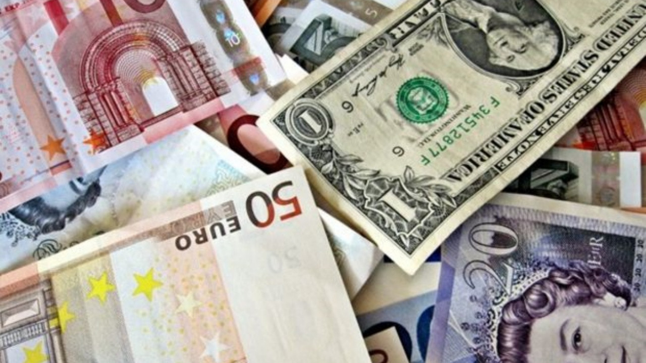 Dolar, euro ve altında yeni rekor