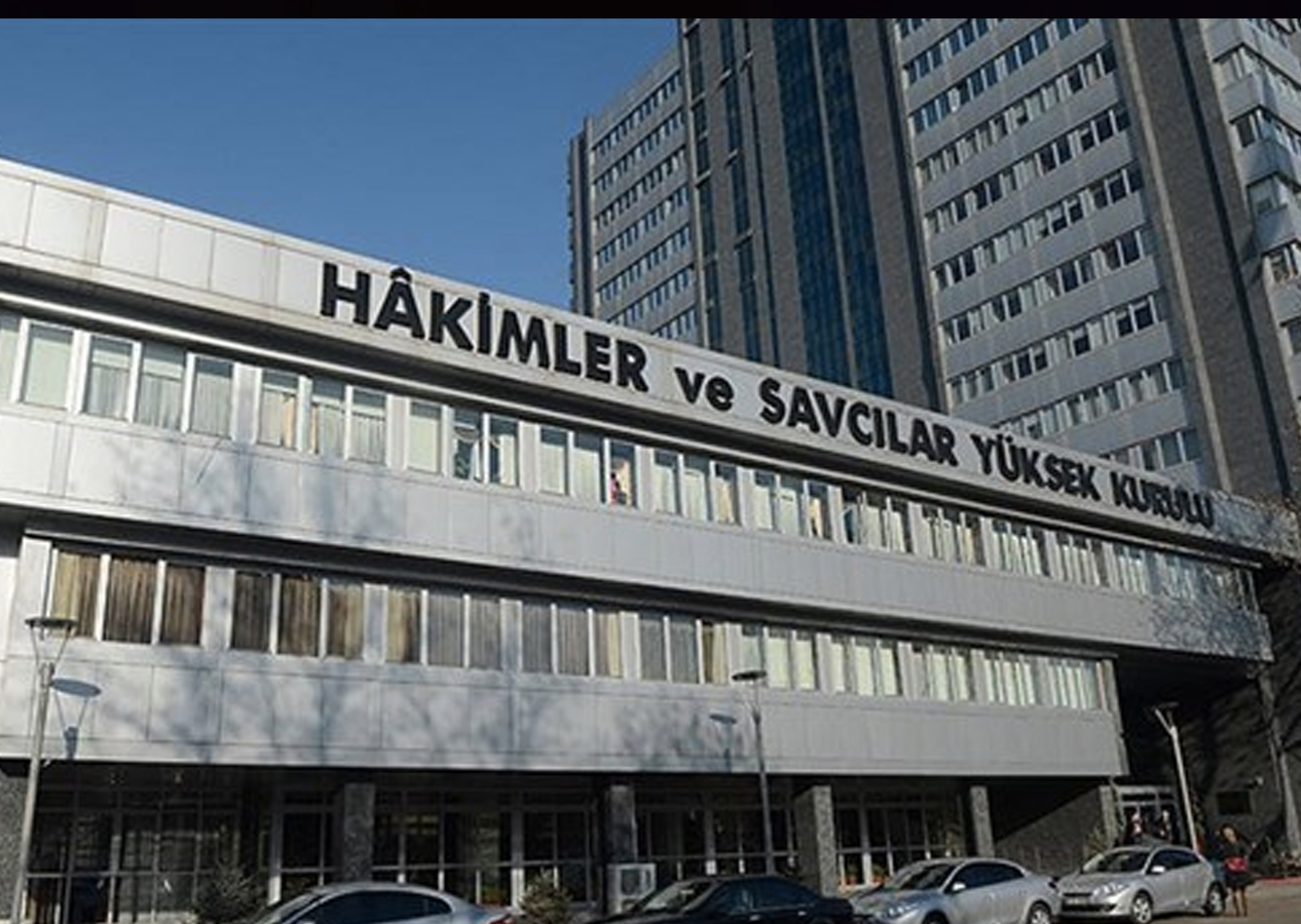 3 bin 423 hakim ve savcının görev yeri değişti
