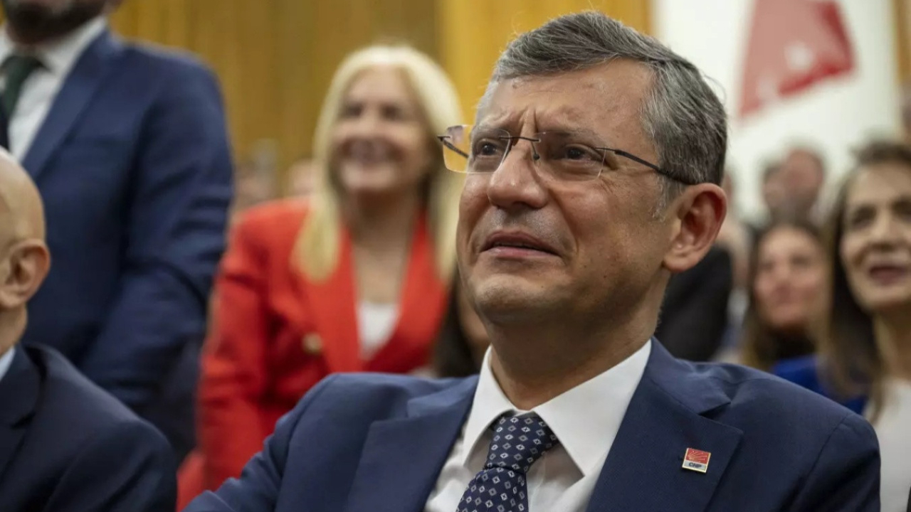 Kılıçdaroğlu veda ederken ağlamıştı! Gizli darbe toplantısına katılan Özgür Özel'den ilk açıklama...