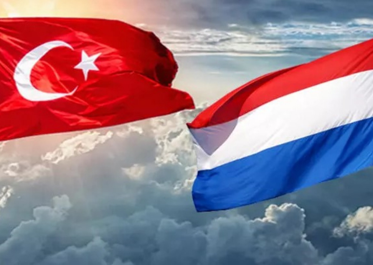 Hollanda, Türkiye kısıtlamasını kaldırdı!